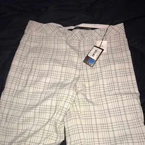 Travis Matthew shorts size 32
